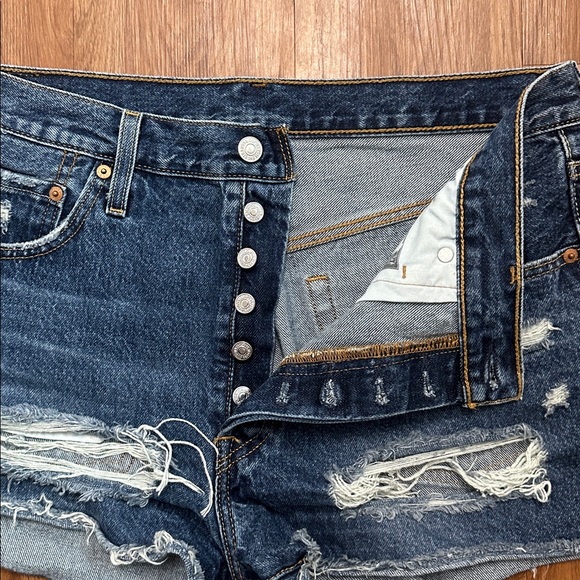 Levi’s 501 Denim Shorts - 32 - Picture 5 of 8